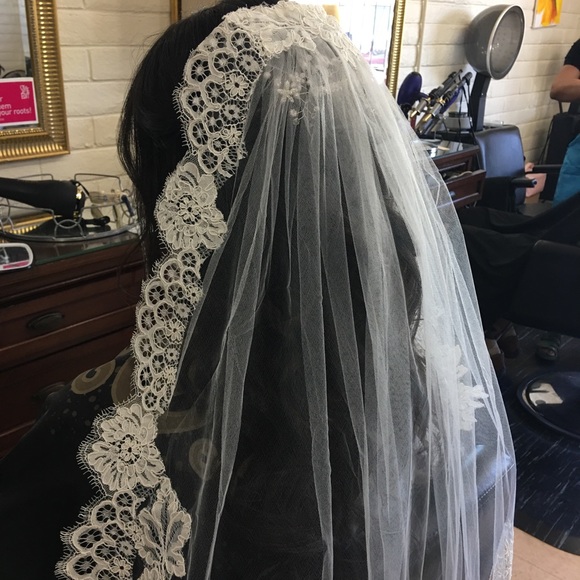 Lace Wedding Veil main image 4